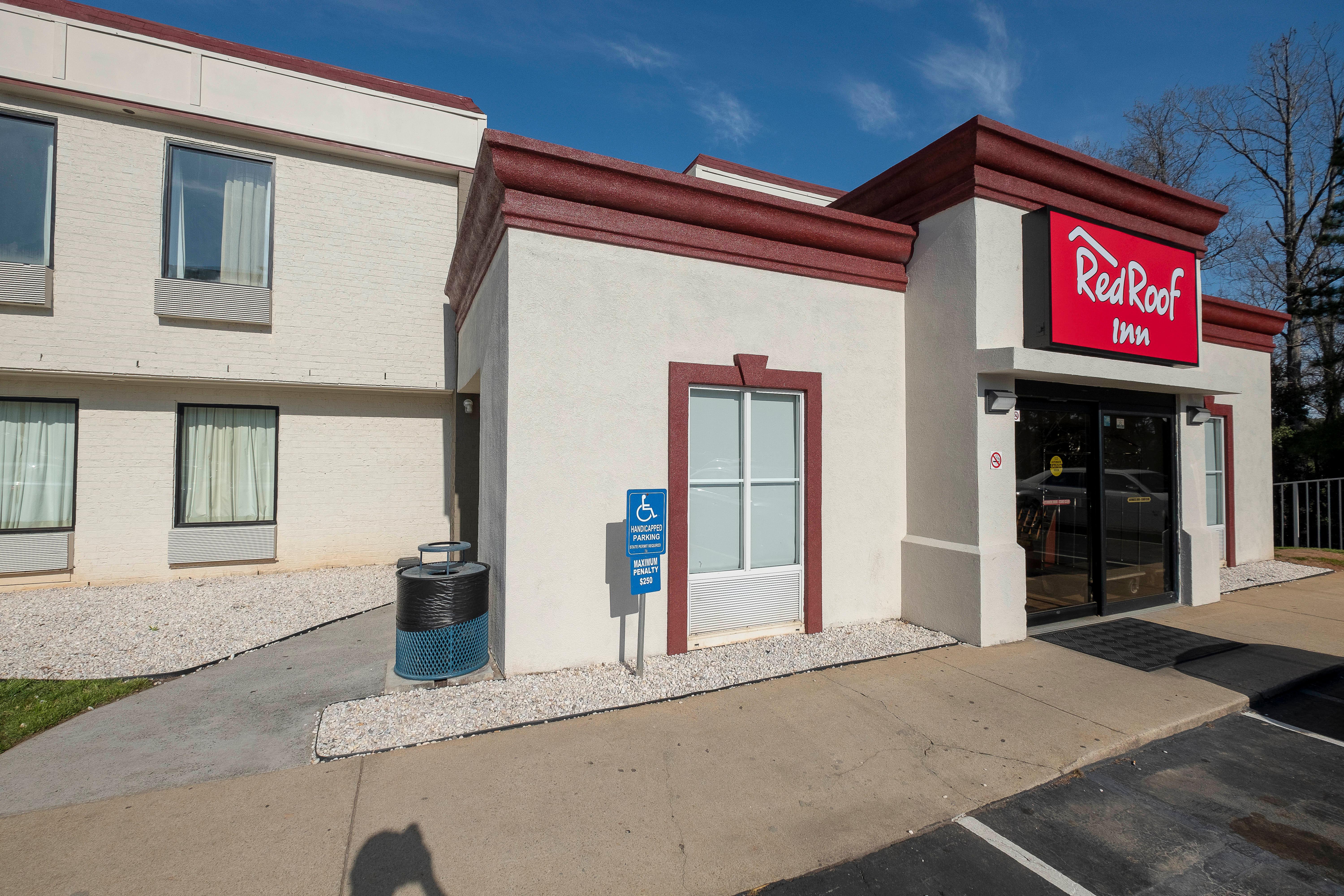 Red Roof Inn Raleigh North-Crabtree Mall-Lenovo Center Exterior foto
